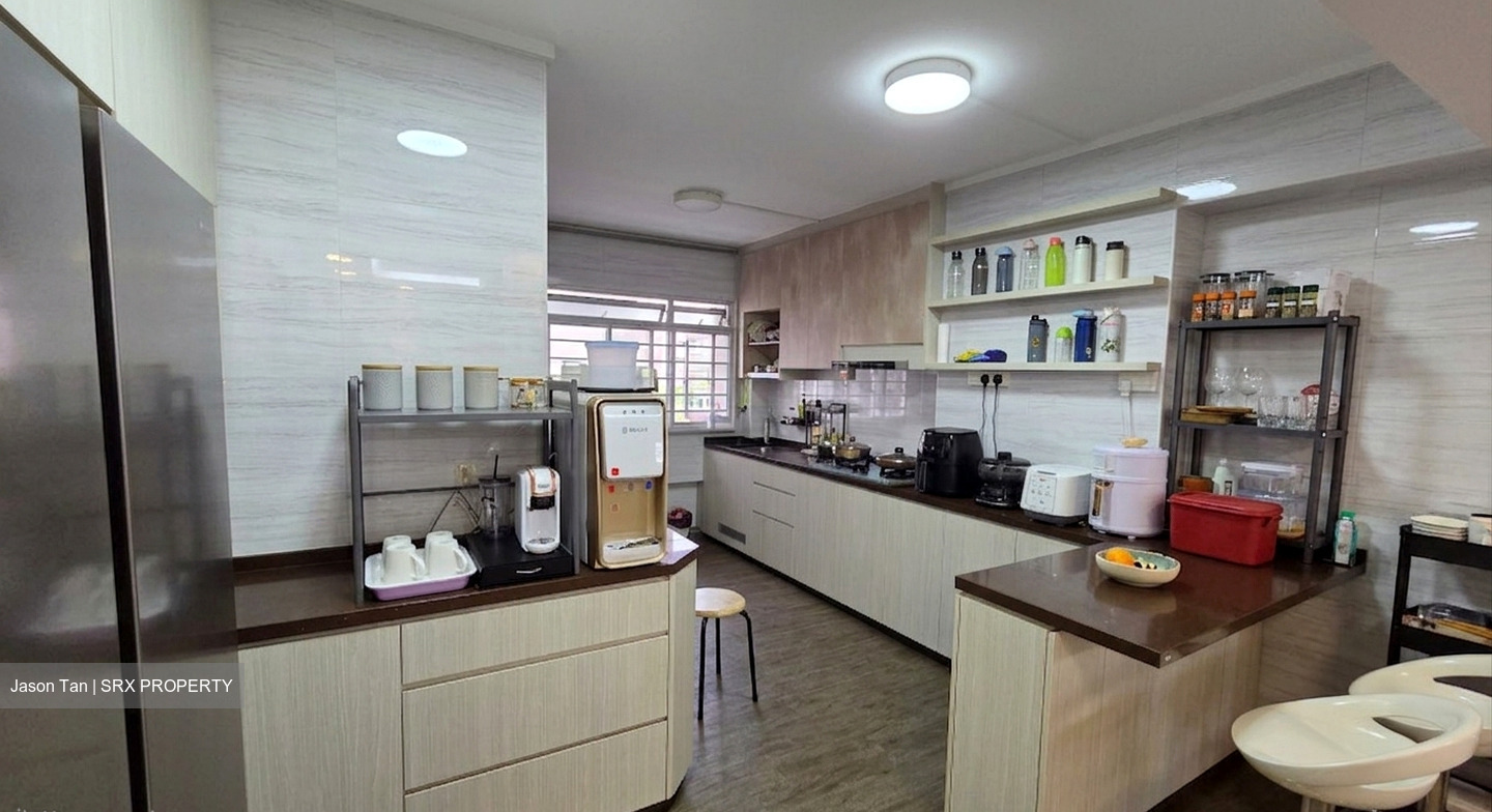 Blk 831 Jurong West Street 81 (Jurong West), HDB Executive #605951601